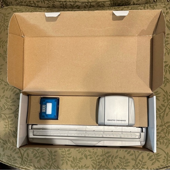 Creative Memories Border Making System - Picture 3 of 3